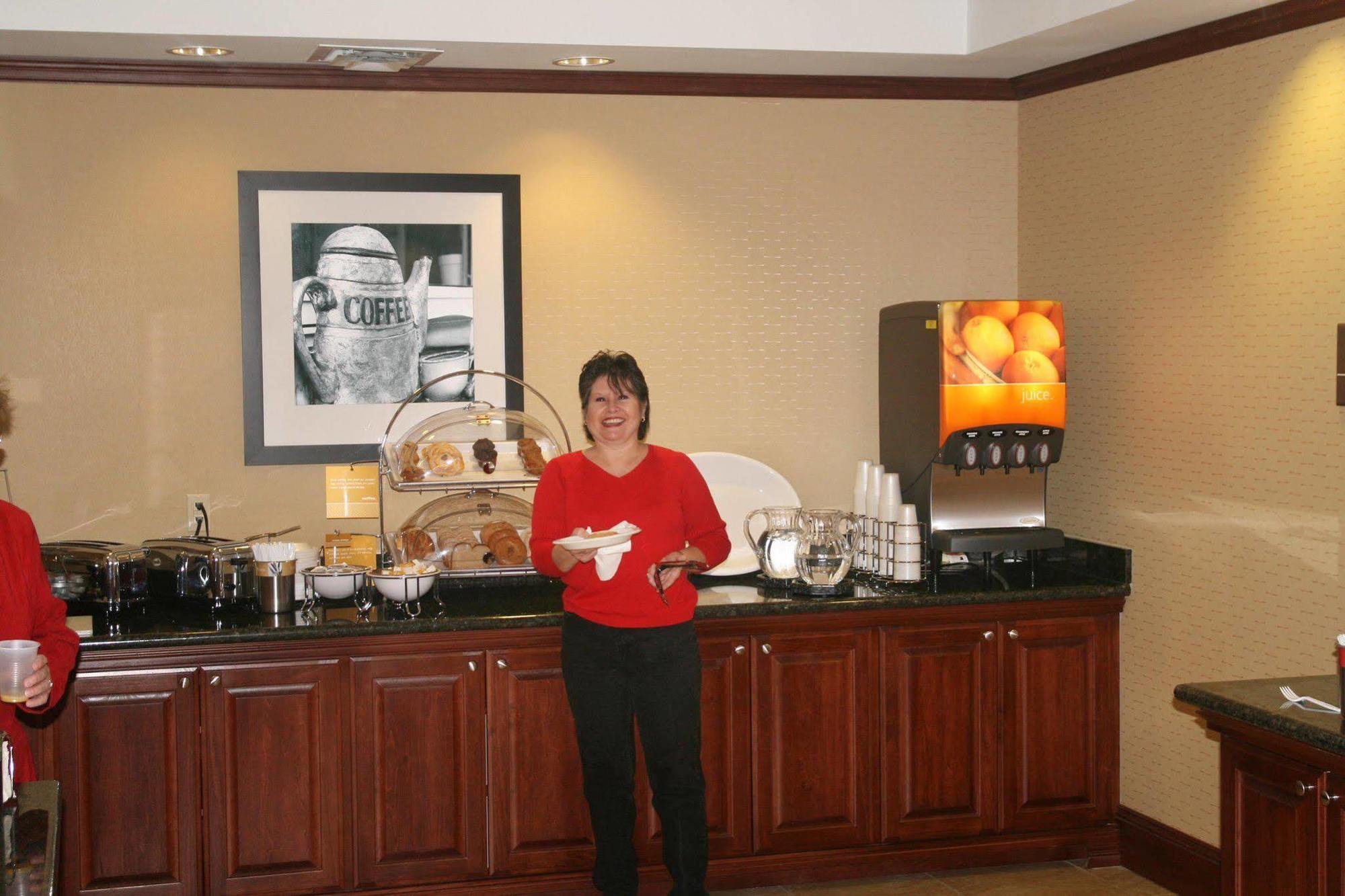 Hampton Inn Harrison Restaurant photo